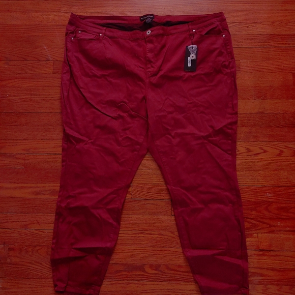 Women's Stretch Jeans - Picture 2 of 2